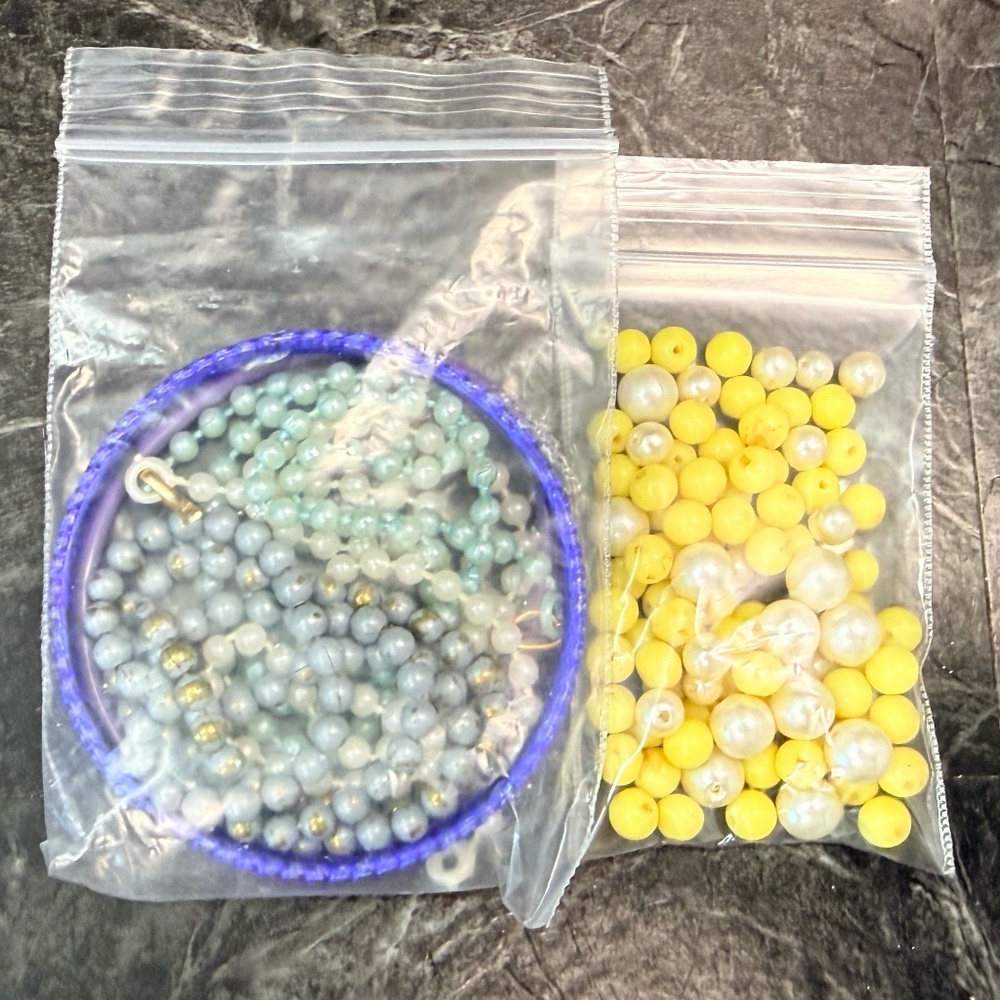 Crafting Lot of Beads - Picture 13 of 16